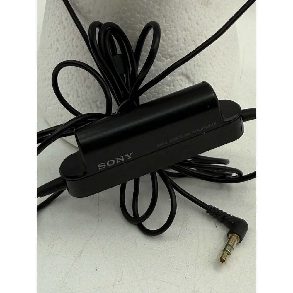 Sony MDR-NC40 Noise-Cancelling Lightweight‎ On-Ear Folding Headphones & Case